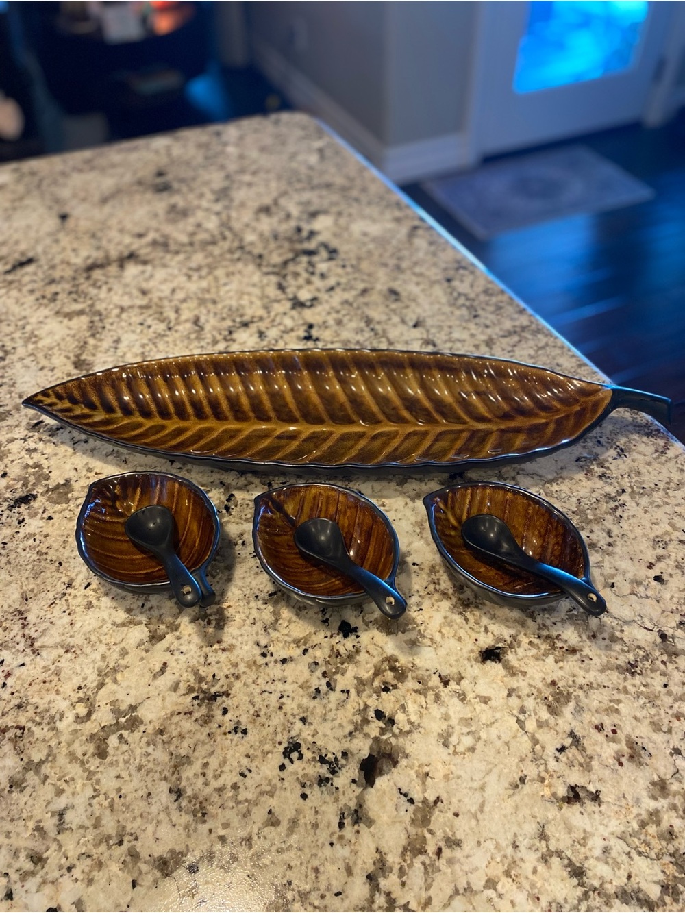 Leaf-Shaped Ceramic Serving Platter with 3 Matching Bowls in Brown